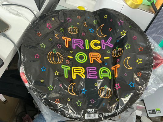 Trick Or Treat Globe Balloons 18"